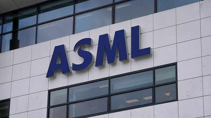 ASML CEO Says Europe Is Falling Behind As US Drives Most Advanced AI Chip Demand