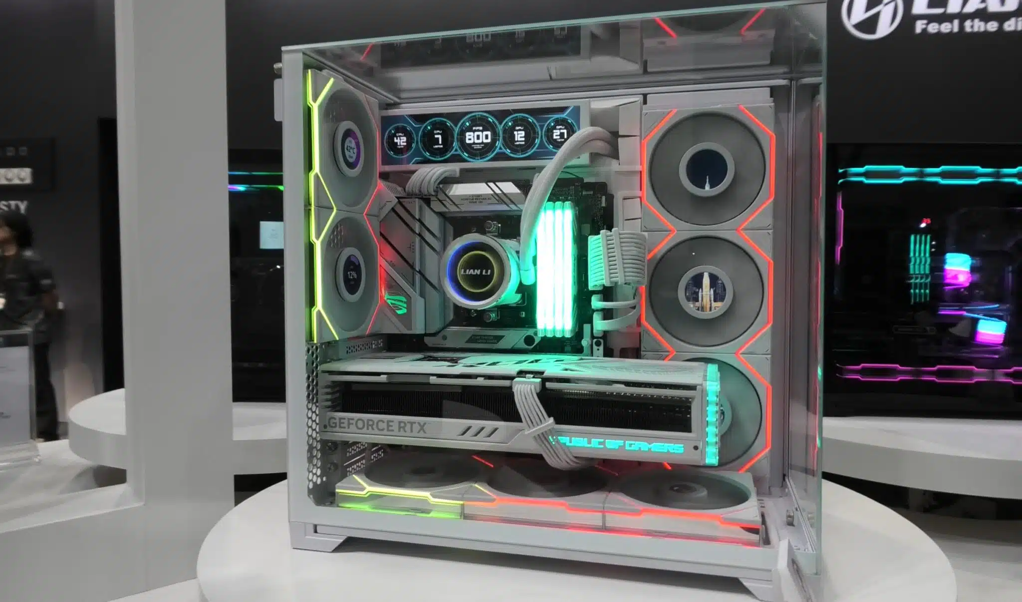 Lian Li Shows LANCOOL 4, New O11 Cases, and a Massive V2000 Workstation Tower at Computex