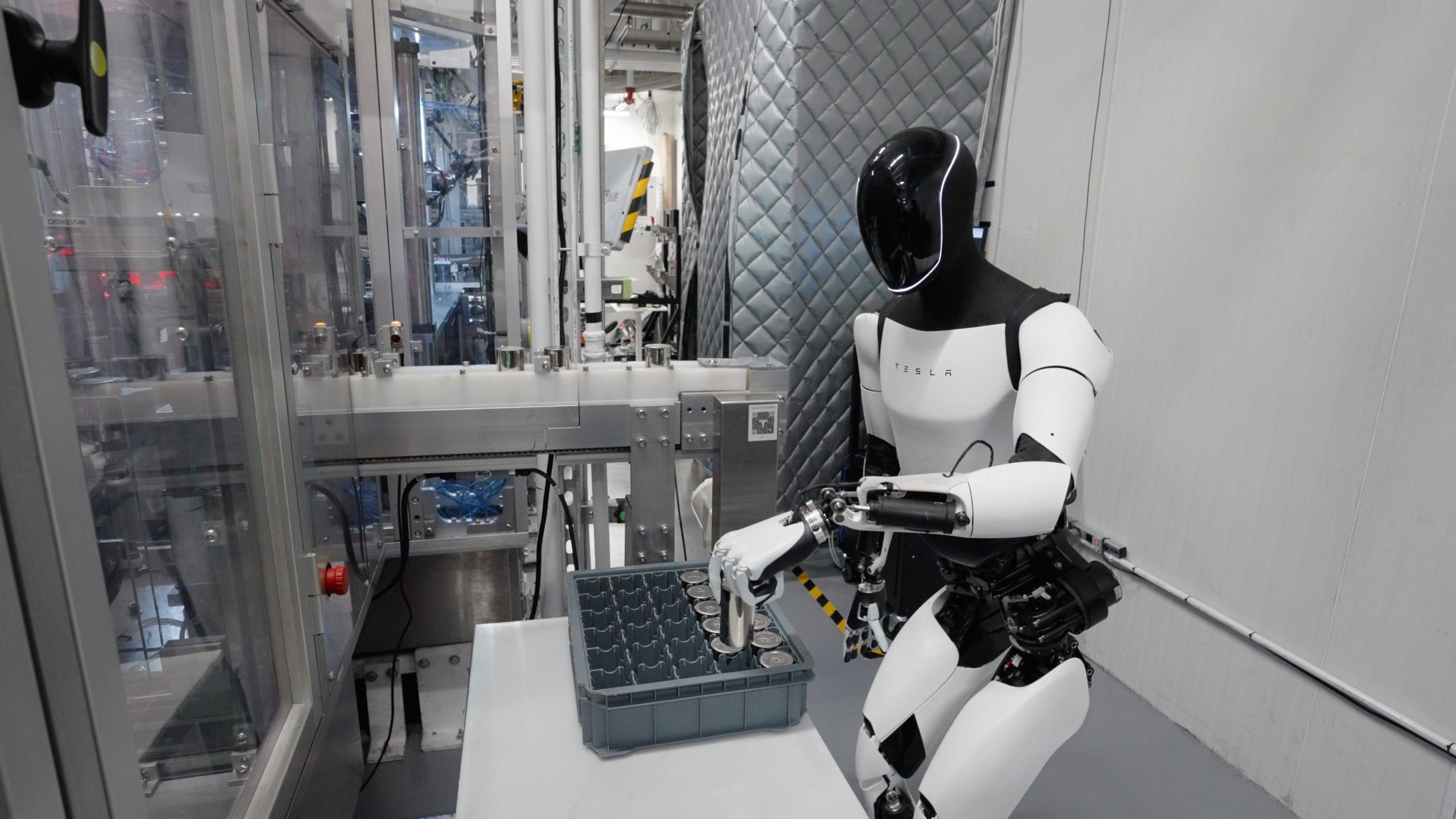 Tesla Reportedly Moves Closer to Optimus Robot Production as Suppliers Prepare Components