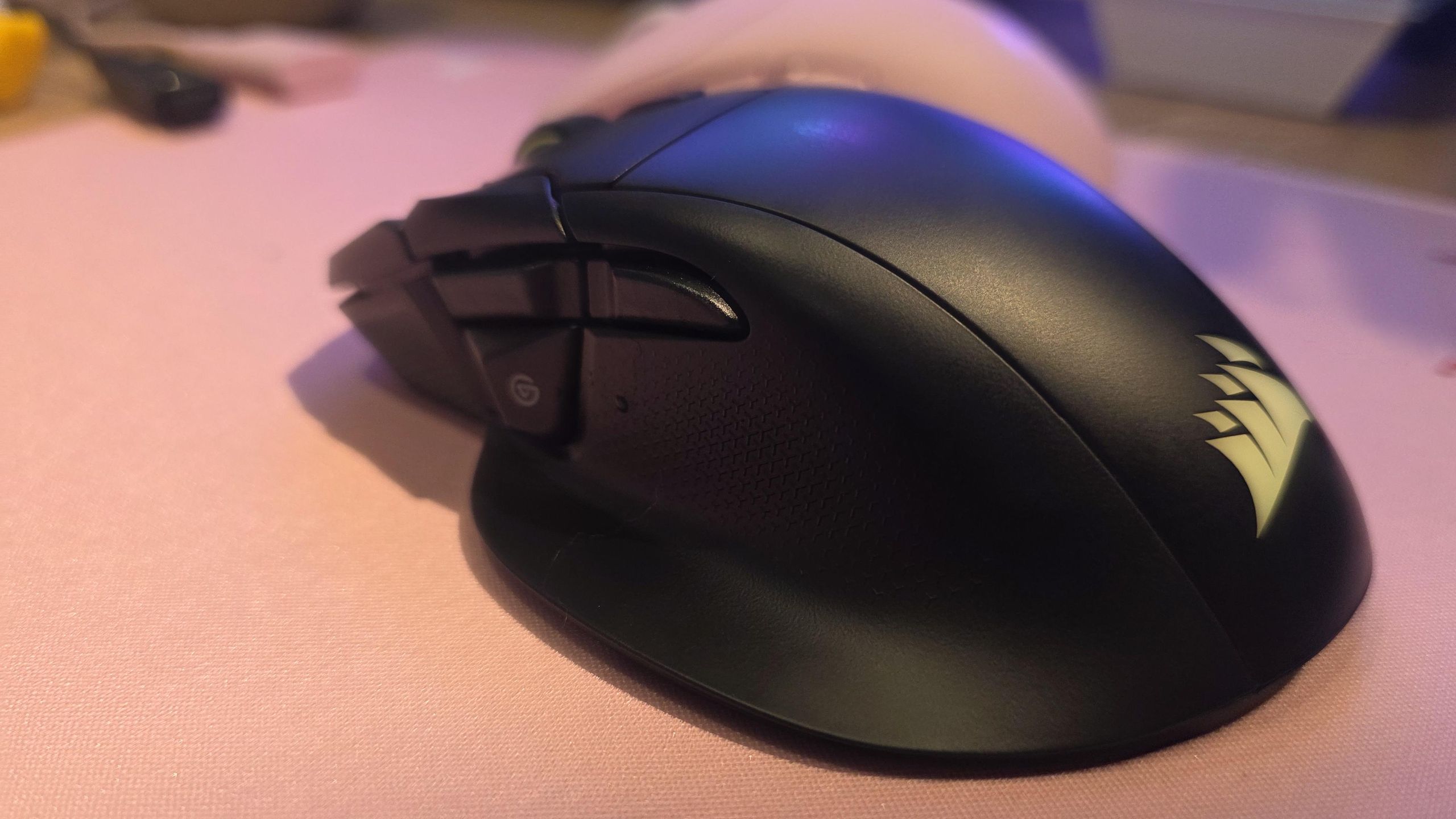 Corsair’s Nightsword v2 Wireless SD Adds a Stream Deck Button to a Gaming Mouse