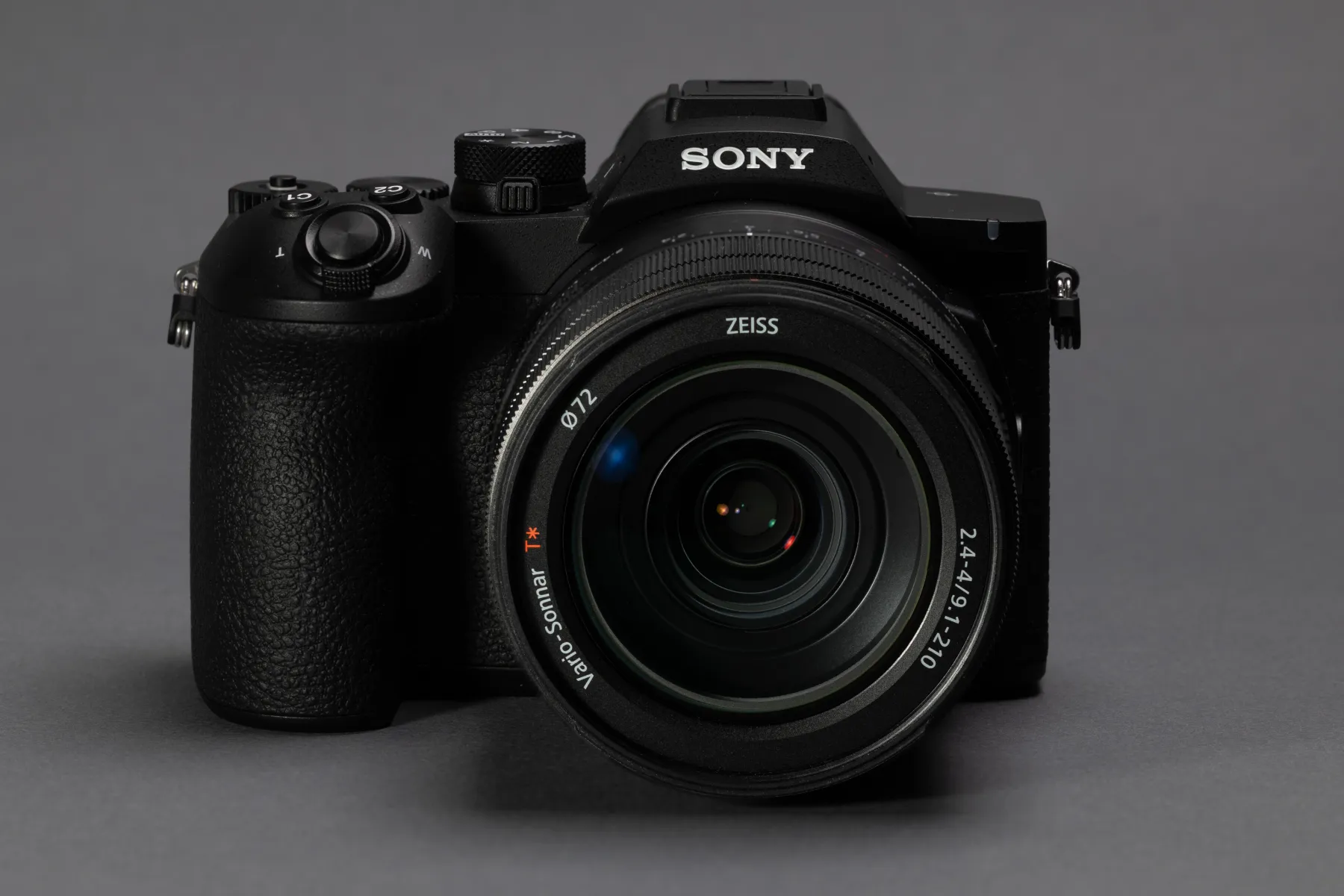 Sony RX10 V arrives with 24 to 600mm zoom, AI autofocus, and a high $2,300 price