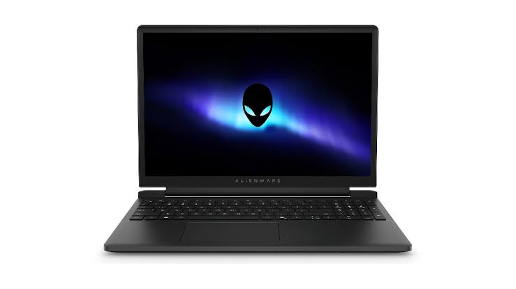 Alienware 15 review finds capable RTX 5050 gaming held back by noise and limited storage