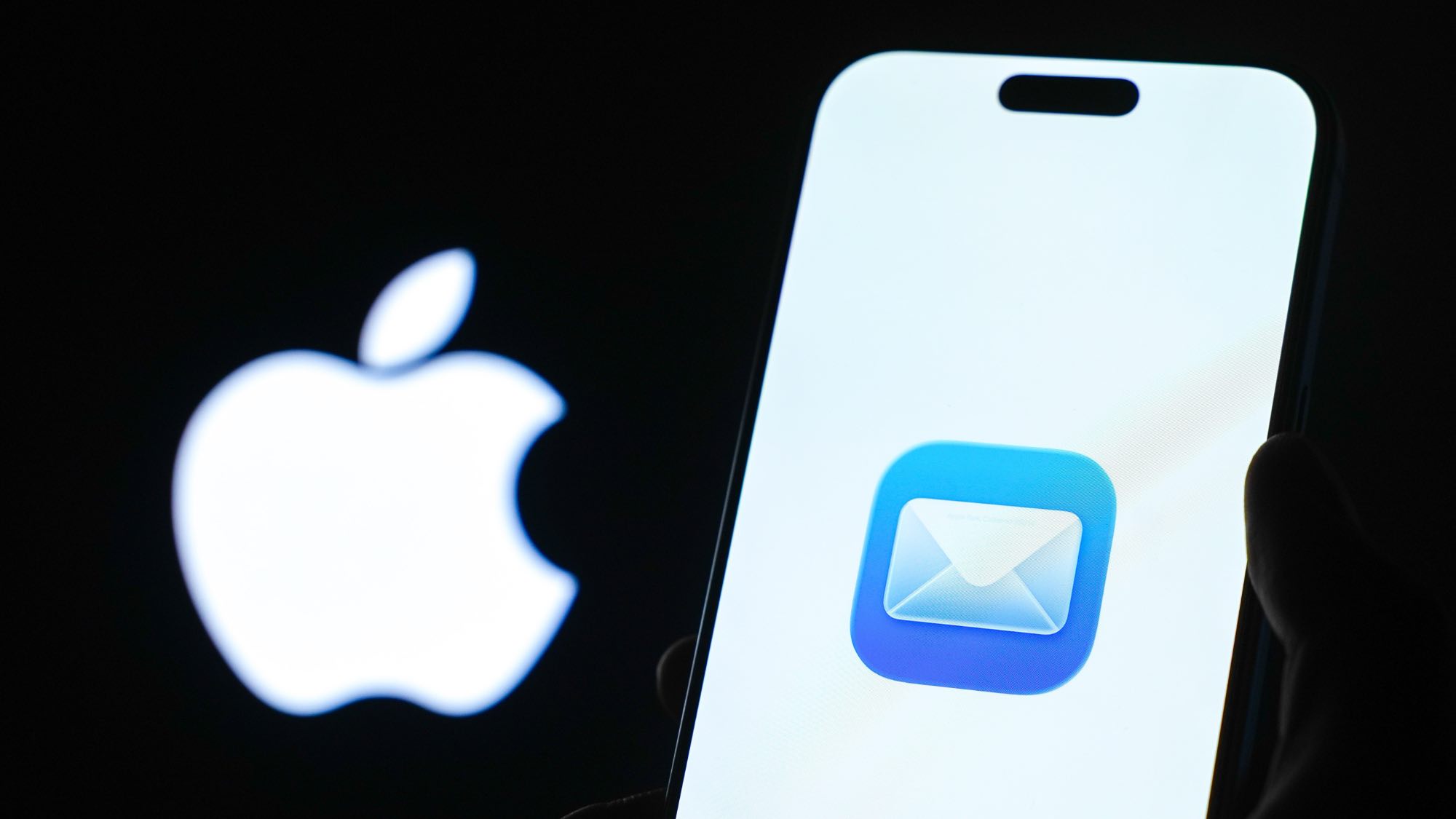 Apple’s Hide My Email Feature Reportedly Exposed Real iCloud Addresses for Over a Year