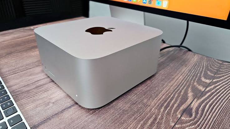 Apple Warns AI Computing Shortages Could Delay Products and Services