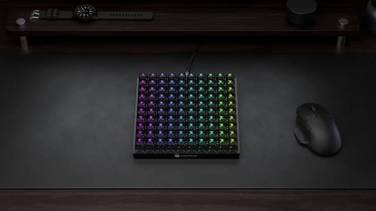 Keychron C100 Packs 100 Programmable Mechanical Keys Into a $64.99 Macropad