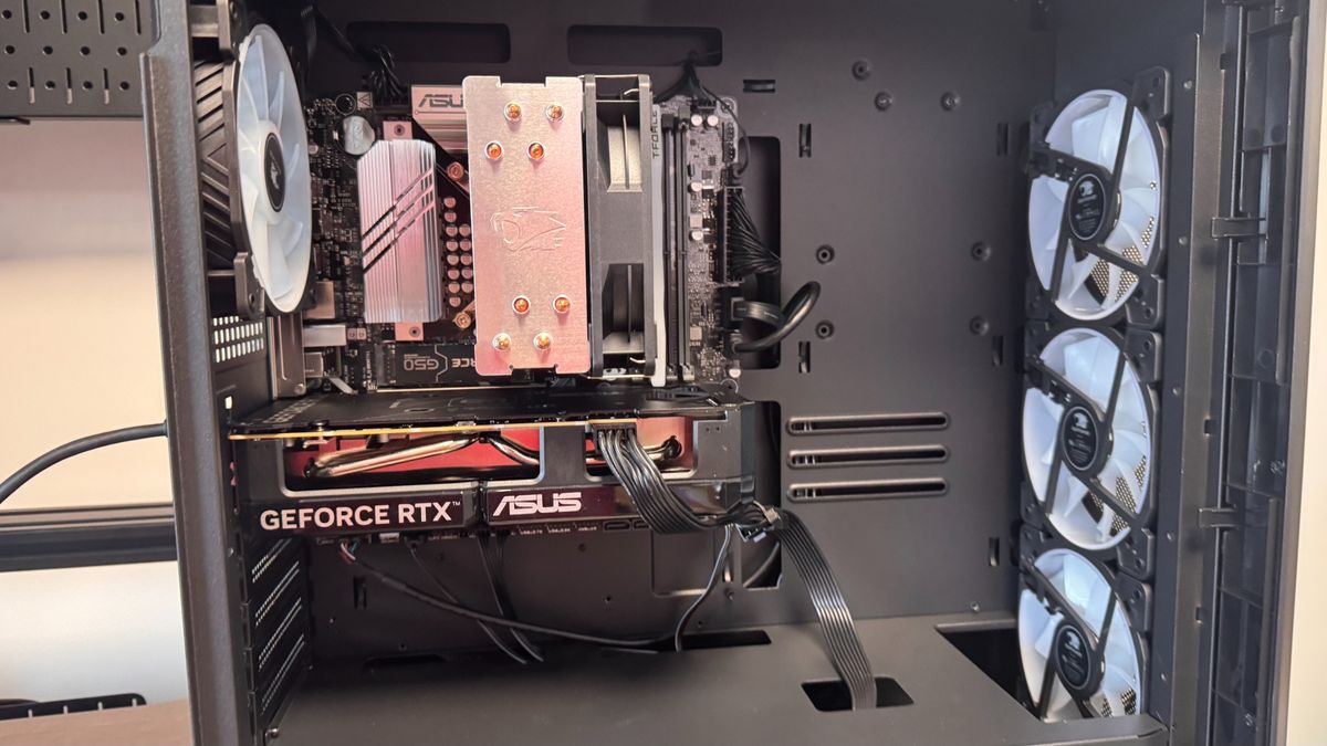 iBuyPower RDY Scale B06 Review Finds Solid Cooling but Weak Value at Full Price