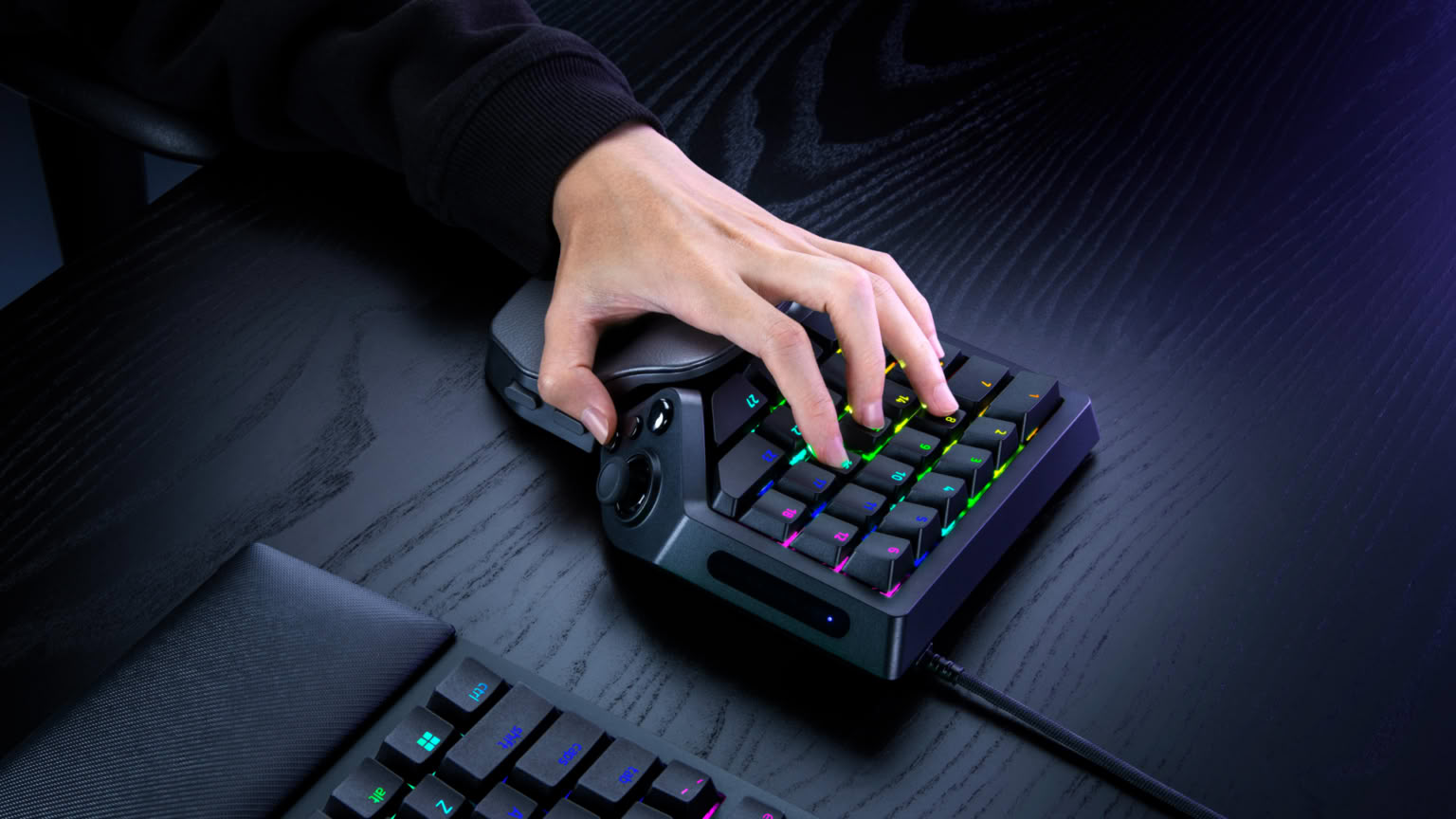 Razer Tartarus V2 Pro Launches With 31 Programmable Inputs and Analog Optical Switches