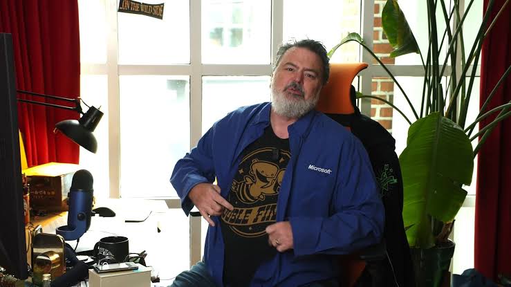 Tim Schafer Praises Xbox Partnership but Questions Why Game Pass Did Not Grow Further