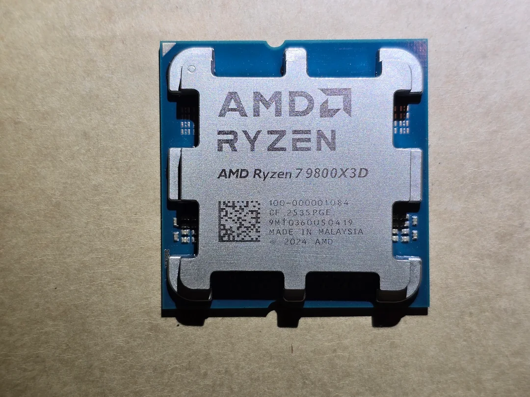 Покупатель Walmart получил поддельный Ryzen 7 9800X3D в запечатанной коробке
