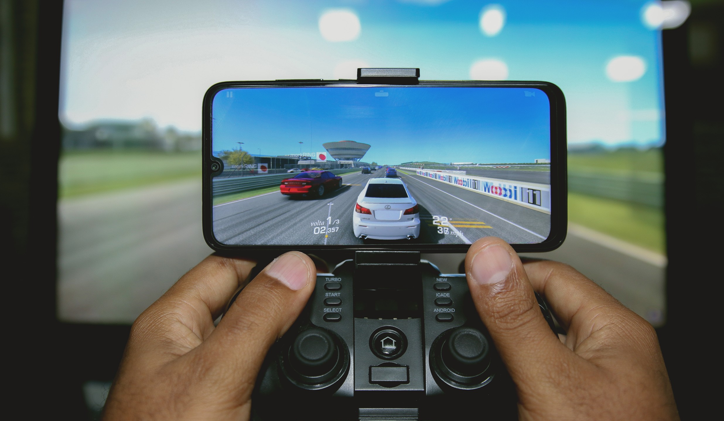 Are Platform Loyalists Missing the Real Value of Gaming Across Devices